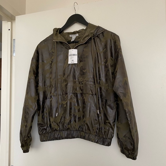 Active Camo Print Anorak - Picture 6 of 6